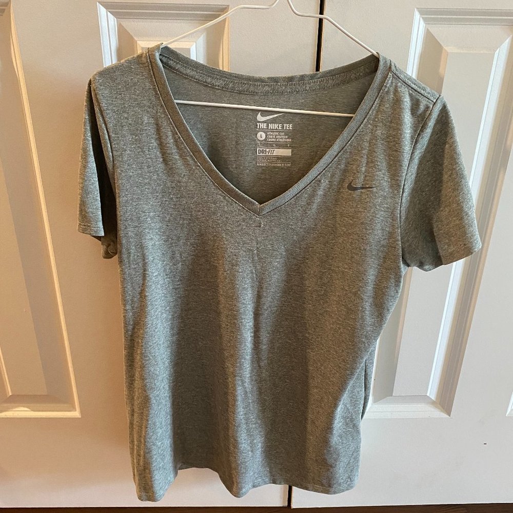 Drifit Nike Tee Women's L